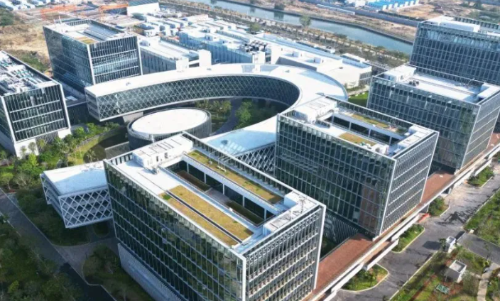 2025年建材辅料购销趋势与防水粘接材料技术演进分析